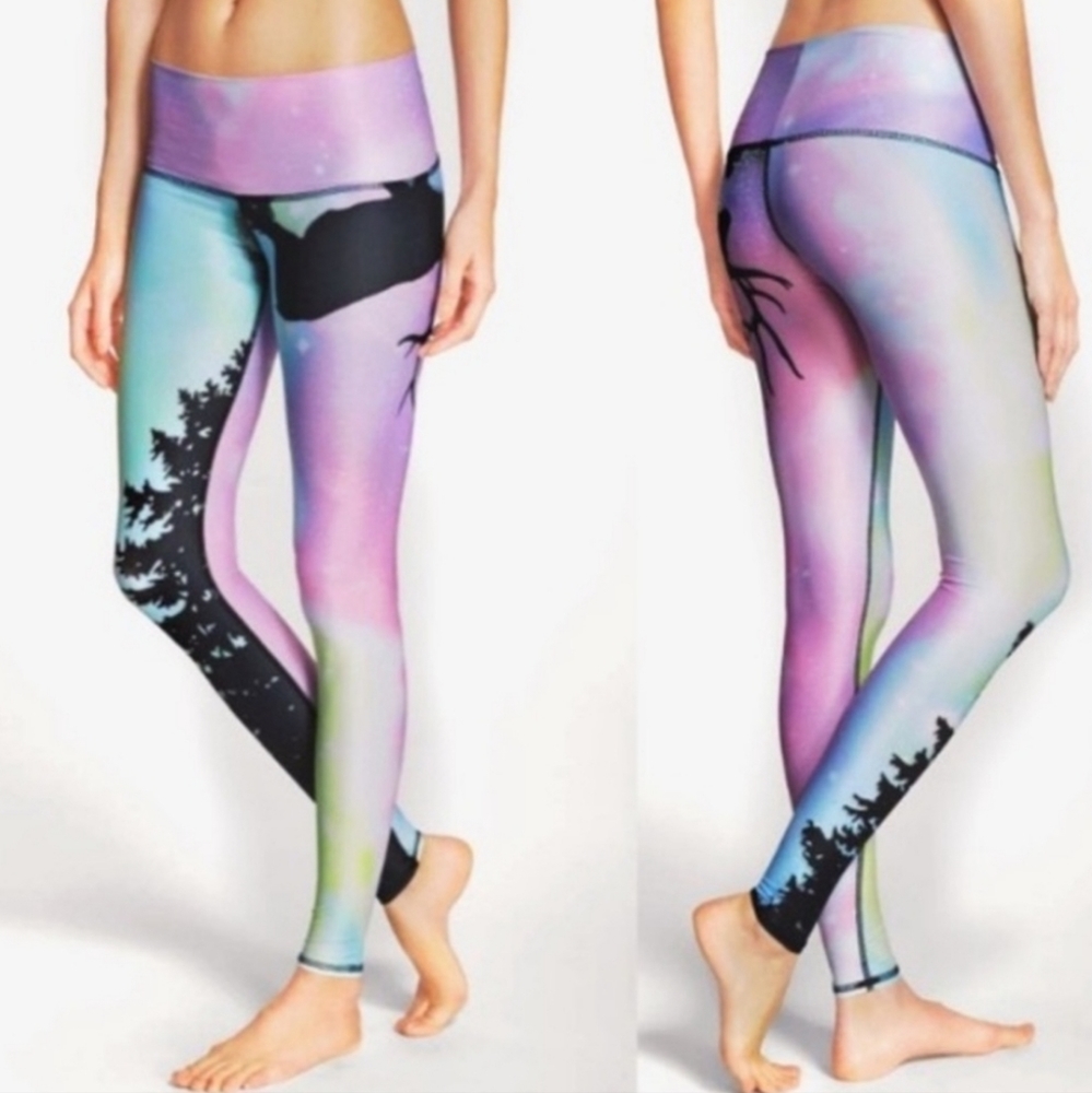 Teeki Hot Pants Northern Lights Yoga Exercise Workout Legging Small